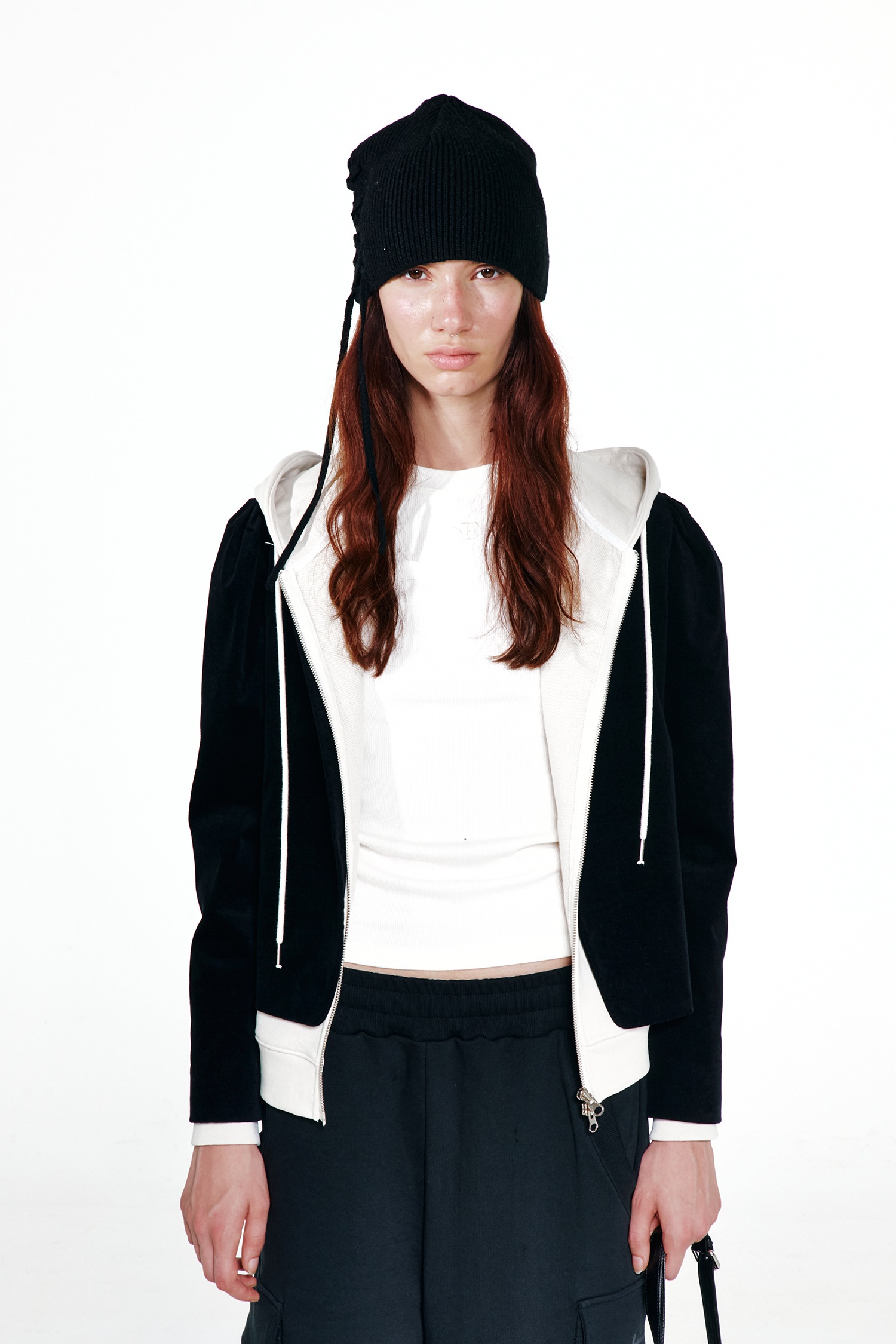 【DEINET】 VOLUME SHIRRING POINT JACKET : BLACK