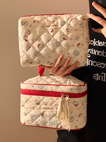 【3日内出荷！】超人気 可愛い 大容量 便利 キティちゃん 化粧ポーチ メイクポーチ 韓国 ハローキティ 可愛い ポーチ レディース ペンケース 収納ポーチ 小さめ 小物入れ