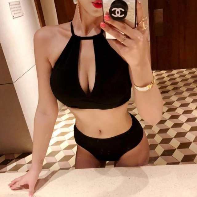 盛れる 水着 ビキニ レディース 紐 三角ビキニ セパレート ホルターネック パッド付き セット ツーピース 上下セット きれいめ ゴージャス 華やか 大人っぽい おしゃれ 主役級 存在感 個性的 ク