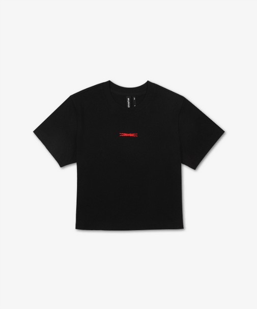 SOURCE MUSIC[正品] LE SSERAFIM - Crop S/S T-Shirt (Black)