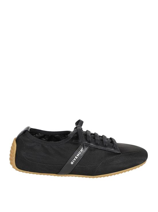 GIVENCHY Women Sneakers BE004KE2F0001 Black