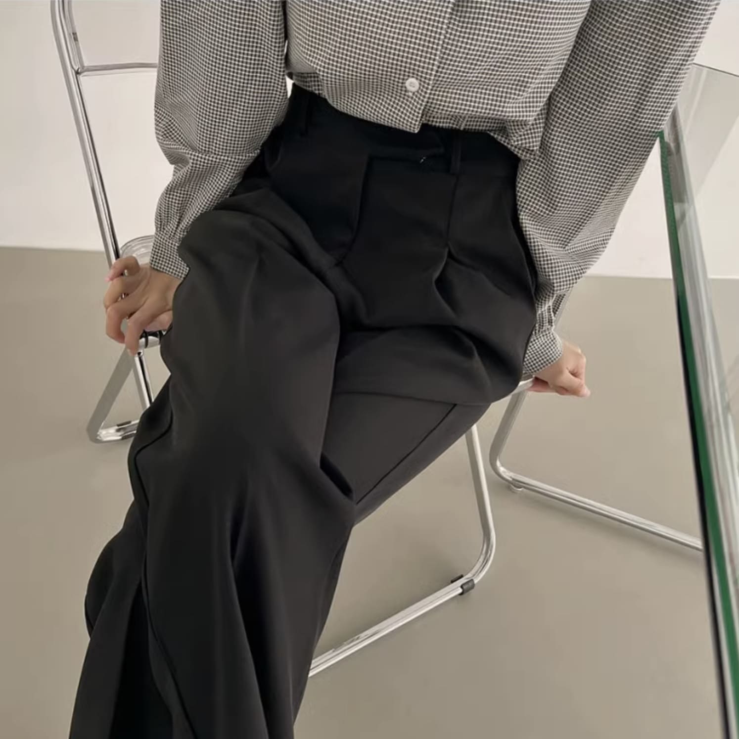 レディース パンツ ボトムス ワイドパンツ スラックス フルレングス ハイウエスト センタープレス きれいめ シンプル 上品 おしゃれ かっこいい レトロ クール エレガント モダン 主役級