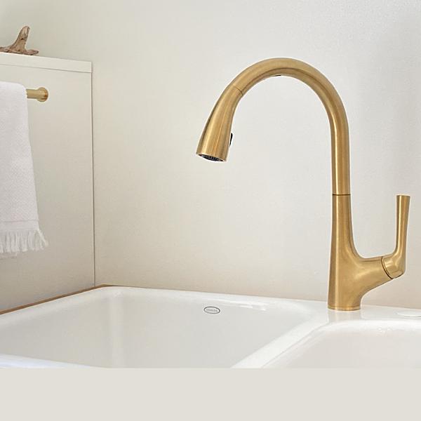 水栓 蛇口 キッチン 混合水栓 KOHLER コーラー シングルレバー センサー式 タッチレス K-77748T-ZZ-2MB バイブラントブラッシュドモダンブラス 正規輸入品 107,103円