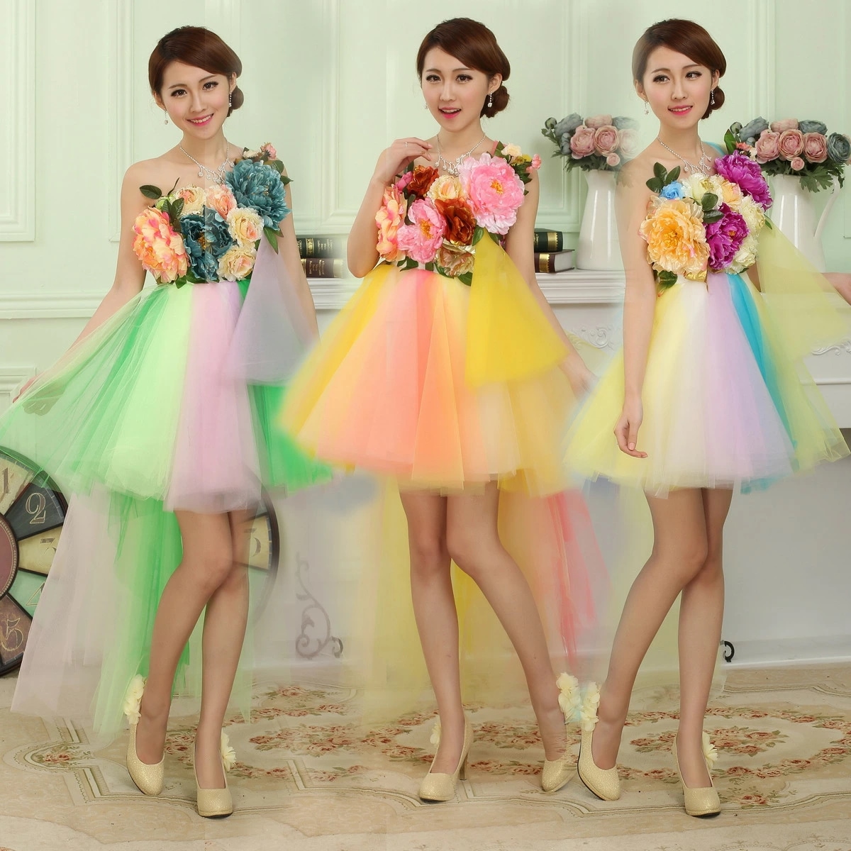 3色入荷　カラードレス　虹色　二次会ドレス　パーティードレス　ウェディングドレス　演出舞台　発表会　演奏会用ドレス ミニドレス ショート丈　プリンセスライン　司会　ステージ衣装・二次会・花嫁衣裳にも