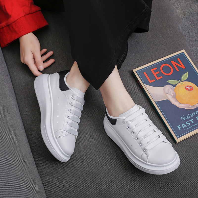 スニーカー 厚底スニーカー ダッドスニーカー フラットシューズロートップファッションのカジュアルなボードシューズと春と学生ローファー フラットパンプス スタイルアップ！ヒールパンプス