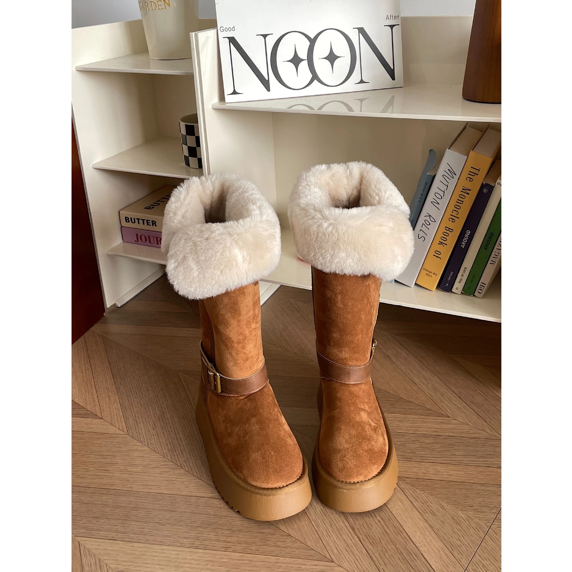 【急速出荷!】冬の女性用厚底スノーブーツプラスベルベットと厚みのある2024新しいファッション多用途ベルトバックル暖かいミッドカーフ