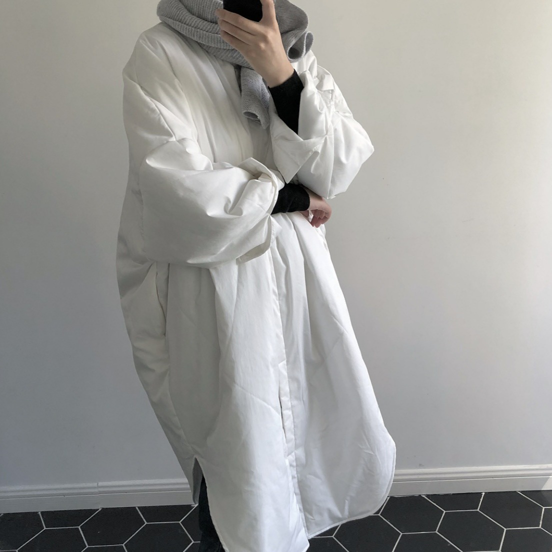 ルーヴル冬の新型韓国insファッションデザインがシンプルで快適でゆったりしたロングタイプの綿服のコート女性です