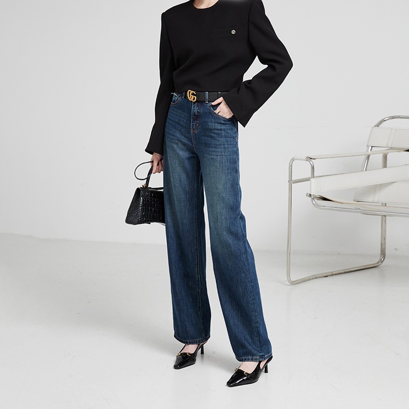 秋の女性のためのレトロナロージーンズ新しいスタイルルーズでスリムなデザインファッショナブルな万能ストレートデニムパンツ