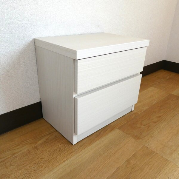 頑丈薄型チェスト/座れる収納ベンチ[2段 幅45cm ホワイト木目調] 奥行30cm 日本製 『ウスピッタ』[完成品]