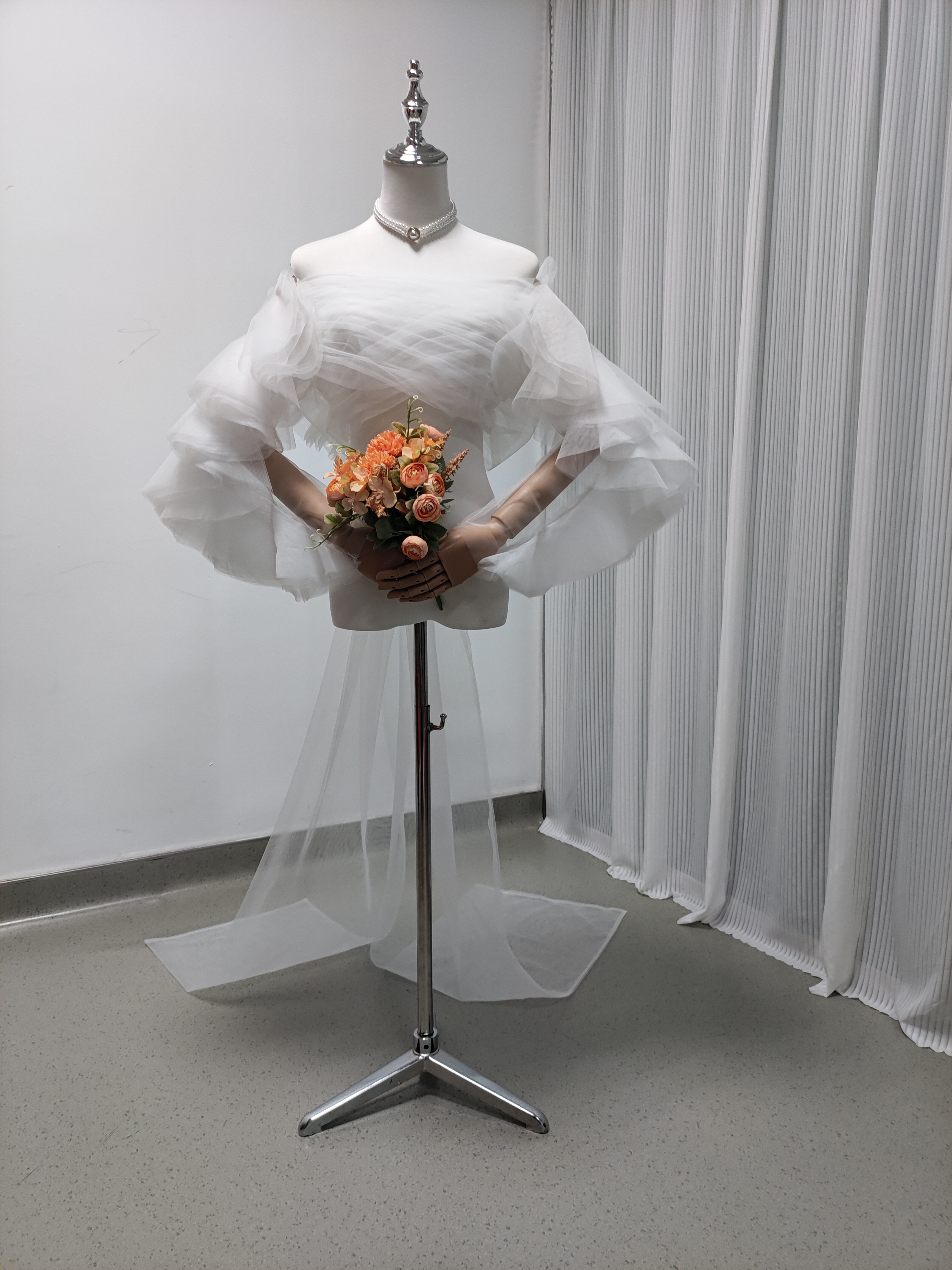 シアーな美しさ ソフトチュール トップス オフショルダー ラッフルフリル 結婚式/披露宴