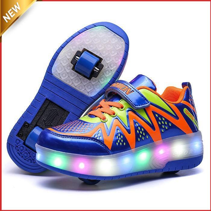 品物を厳選するLED 光 る 2輪タイプ 子供 ローラーシューズ キッズ スニーカーローラースケート大人　男女兼用
