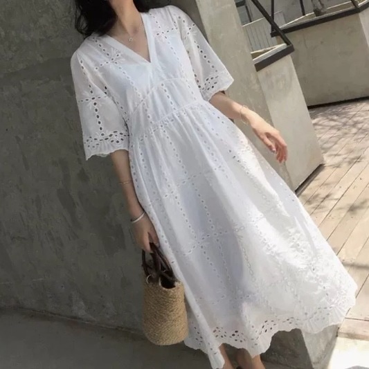 レディース ワンピース フレア 膝丈 5分袖 Vネック Aライン フェミニン レース 刺繍 ウエストマーク 透け感 ヴィンテージ かわいい 大人可愛い きれいめ シンプル カジュアル 上品 おしゃれ