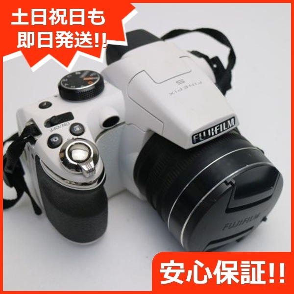 美品 FinePix S4500 ホワイト デジカメ FUJIFILM 78