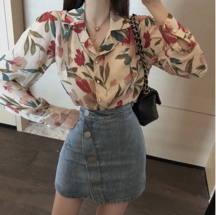 レトロモダントップス 花柄長袖シャツ ボリューム袖トップス フラワーシャツ トップス Tシャツ シャツ ブラウス 袖あり 長袖 ボリューム袖 Vネック 襟付き スリム 細身 ストレート Iライン