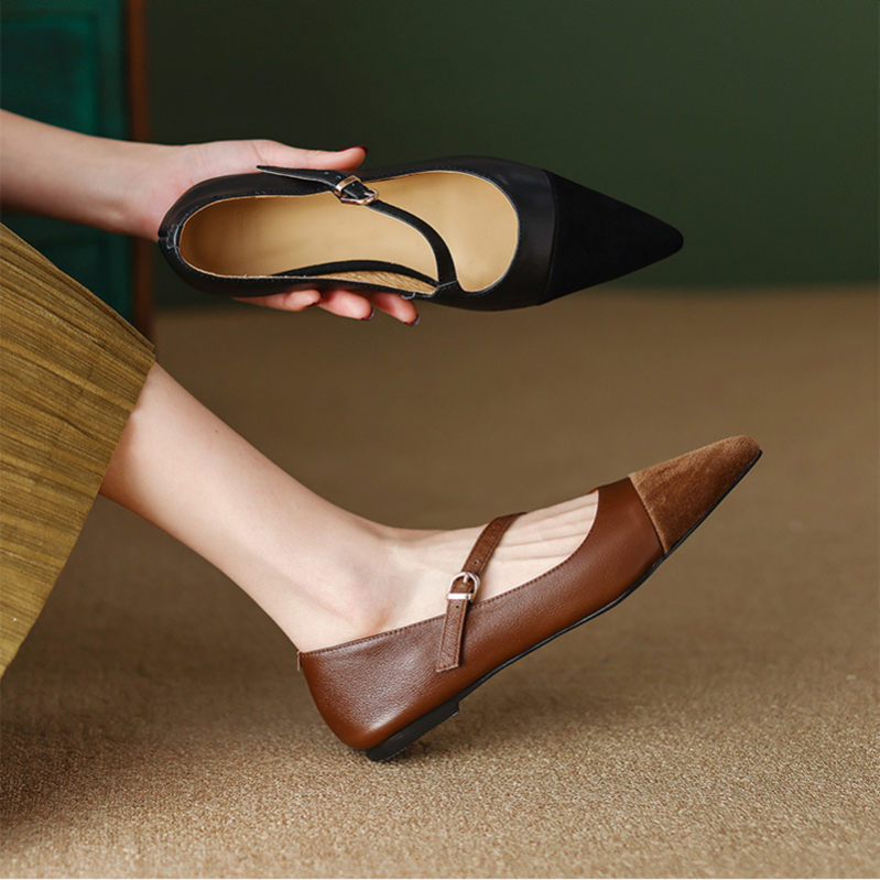 777円OFFクーポン パンプス ローヒール リボン 卒業式 可愛い ストラップ ポインテッドトゥ 走れる1cmヒール 歩きやすい フラットシューズ 痛くない ぺたんこ スムース チャンキーヒール 疲