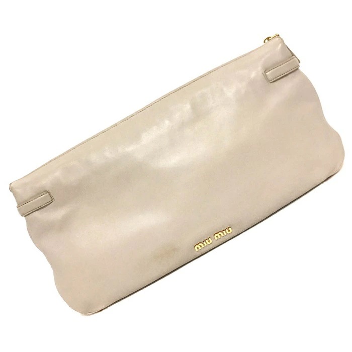 ミュウミュウ クラッチバッグ ピンクベージュ 中古 レザー MIUMIU 女性 レディ