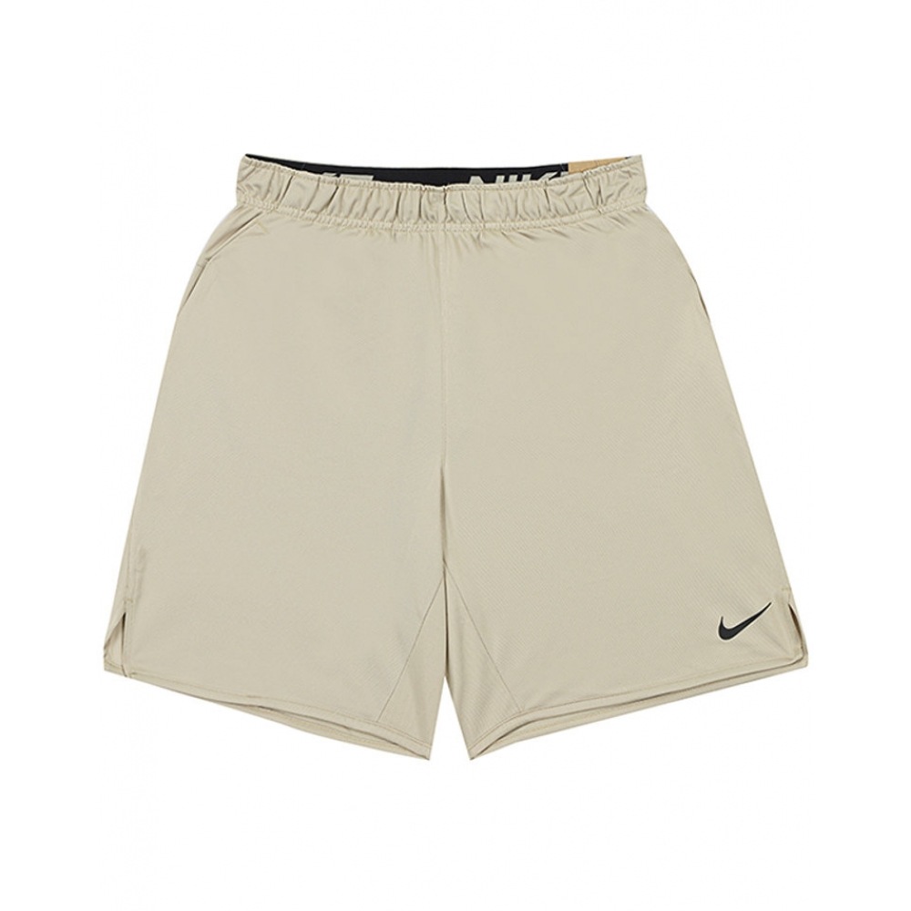 ナイキショーツ DRI-FIT 合計7インチ裏地なしショーツ