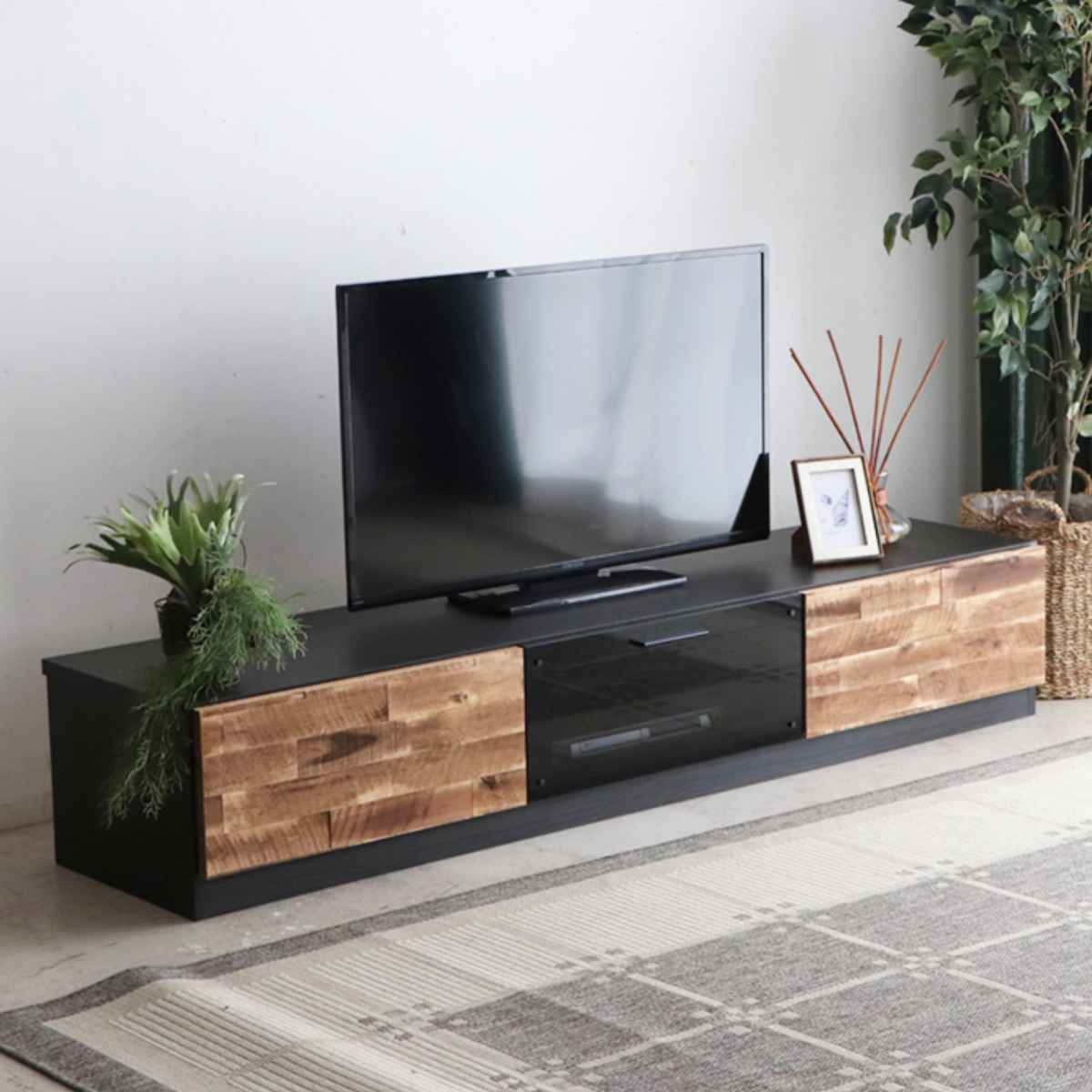 テレビ台 ローボード ブルックリン調 アカシア前板 約幅179cm テレビボード TV台 TVボード テレビラック テレビ 日本製 完成品 収納 リビング収納 AVボード フラップ扉 国産