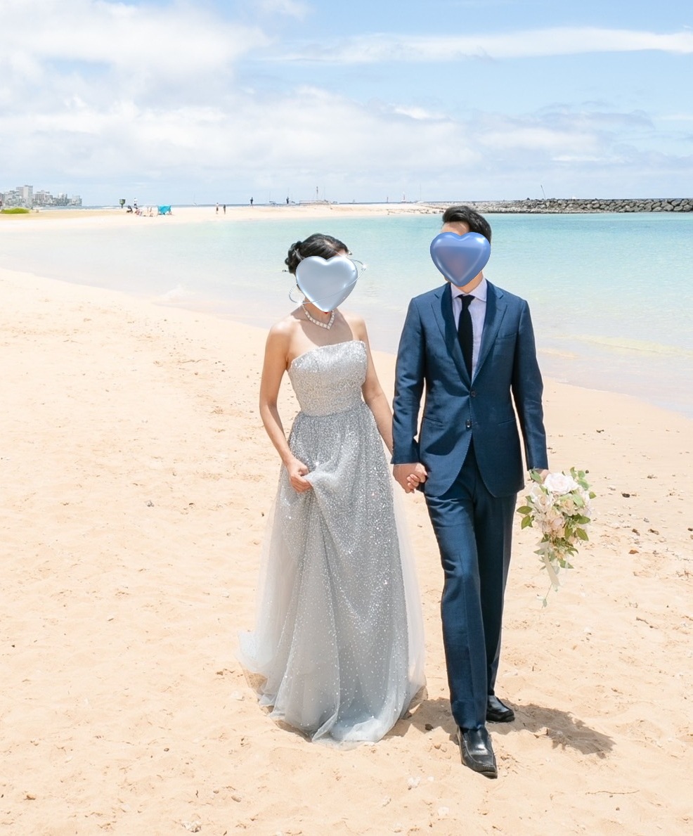 実例写真！カラードレス グレー ベアトップ キラキラのハンドビーディング サッシュベルト 前撮り