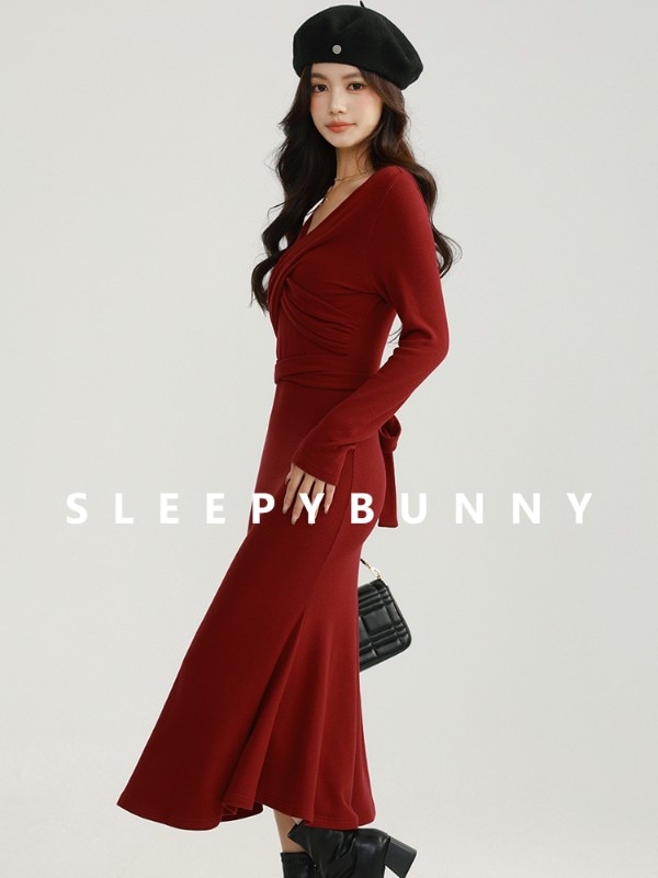 Sleepy Rabbitの「Carmen in Mongkok」レディースVネックドレスレトロな香港スタイルツイストクロスノットスリムウエストフィッシュテールスカート