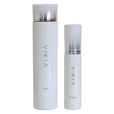 クオレ AXI ヴィキアローション 200ml　　ヴィキアエマルジョン　60ｍｌ　(医薬部外品) 　スキンケア選べるおまけ付き　セット送料無料 　化粧水　スキンケア　薬用 化粧水