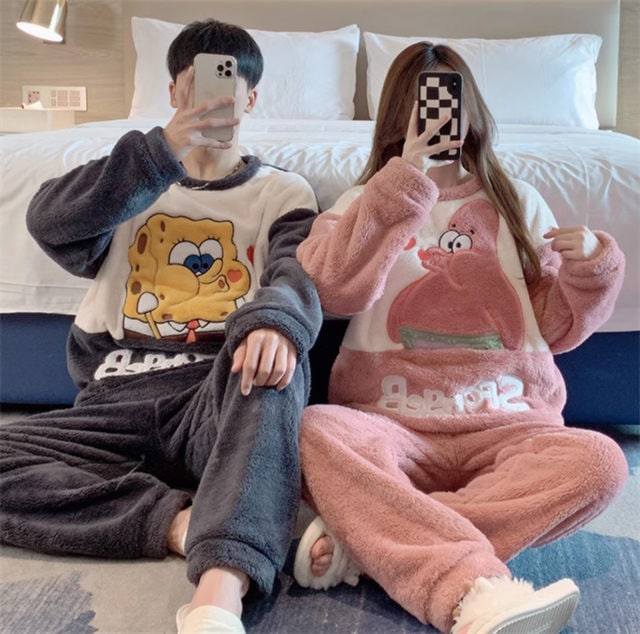 ペアパジャマ キャラクター スポンジボブ ルームウェア モコモコ ペアルック カップル パジャマ レデイース メンズ 寝巻き 上下セット お揃い 厚手 結婚祝い バレンタイン