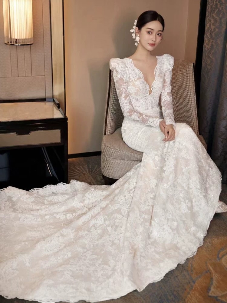 ウエディングドレス レースの長袖パーティードレス白 トレーンライン結婚式 ドレス 二次会 花嫁 フォトウエディング ビーチフォト 前撮り 後撮り 披露宴 トレーンドレス Aライン 演奏会 発表会