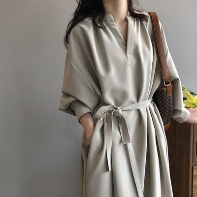 ワンピース ロング丈 袖あり 長袖 襟なし キーネック デザイン 美ライン ニュアンス ベルト ウエストマーク スリット カラバリ ドラマチック かわいい 大人可愛い きれいめ シンプル カジュアル