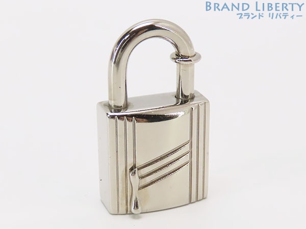 美品エルメスカデナANNEEARBRE樹液1998年限定チャームペンダントトップキーリングキーホルダーシルバーメタル