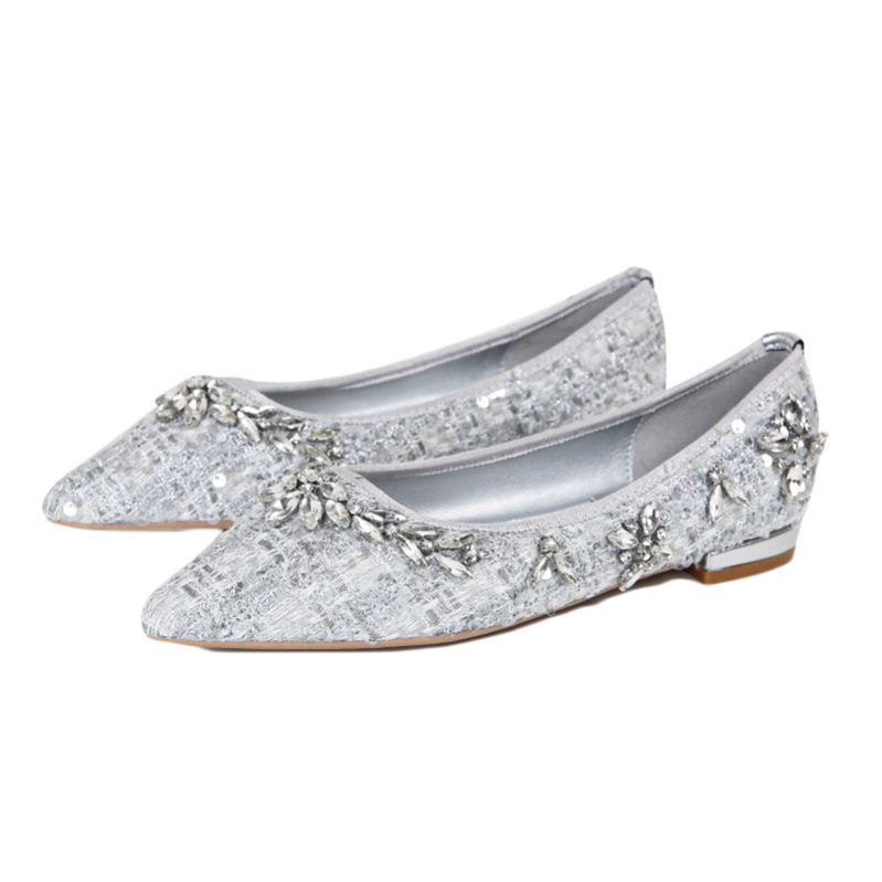 1000円OFFクーポン キラキラ ポインテッドトゥ パンプス 痛くない ローヒール 結婚式 大きいサイズ 歩きやすい レディース とんがりトゥ ビジュー フォーマル フラットシューズ パーティ オフ