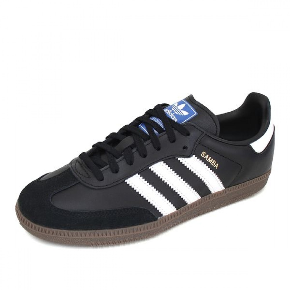 [アディダス] アディダススニーカーIE3676