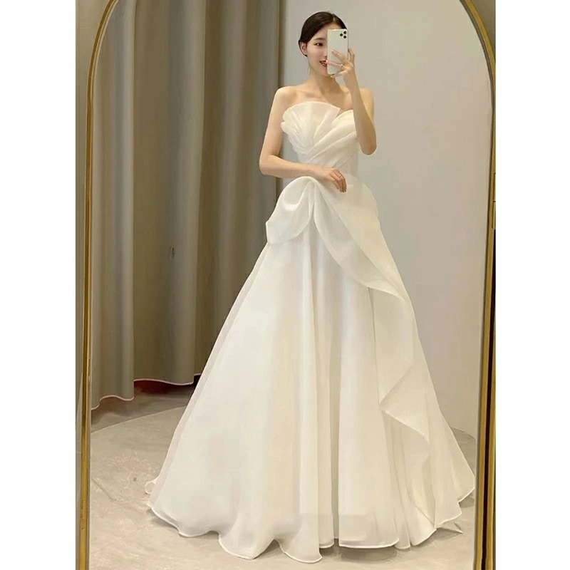 ウェディングドレス 二次会ドレス サテンドレス 白 ノースリーブ Aライン ロングドレス 二次会 結婚式ドレス ビスチェドレス ベアトップ 可愛い ホワイトドレス 無地 ウェディング トレーンドレス