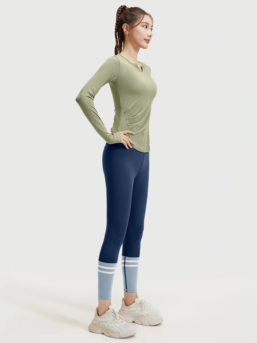 春 夏 ファッション レディースヨガウェア ヨガトップス 臍の運動上着の長袖のセクシーなヨガの服の の 速乾 のtシャツはやせているフィットネスを現します ピラティス トレーナー レディース ヨガウェフィットネス・ヨガトップス