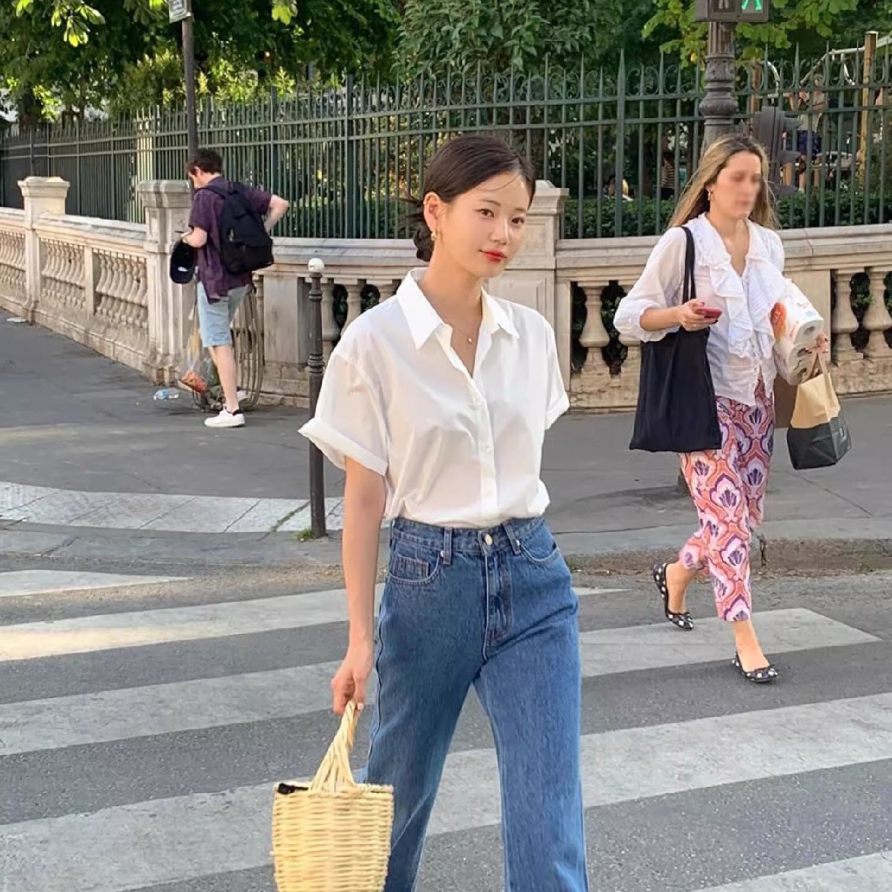 半袖 白 シャツ レディース ゆったり 細見え ファッション 学生 ミドル丈 シャツ 春夏 薄手 トップス361270