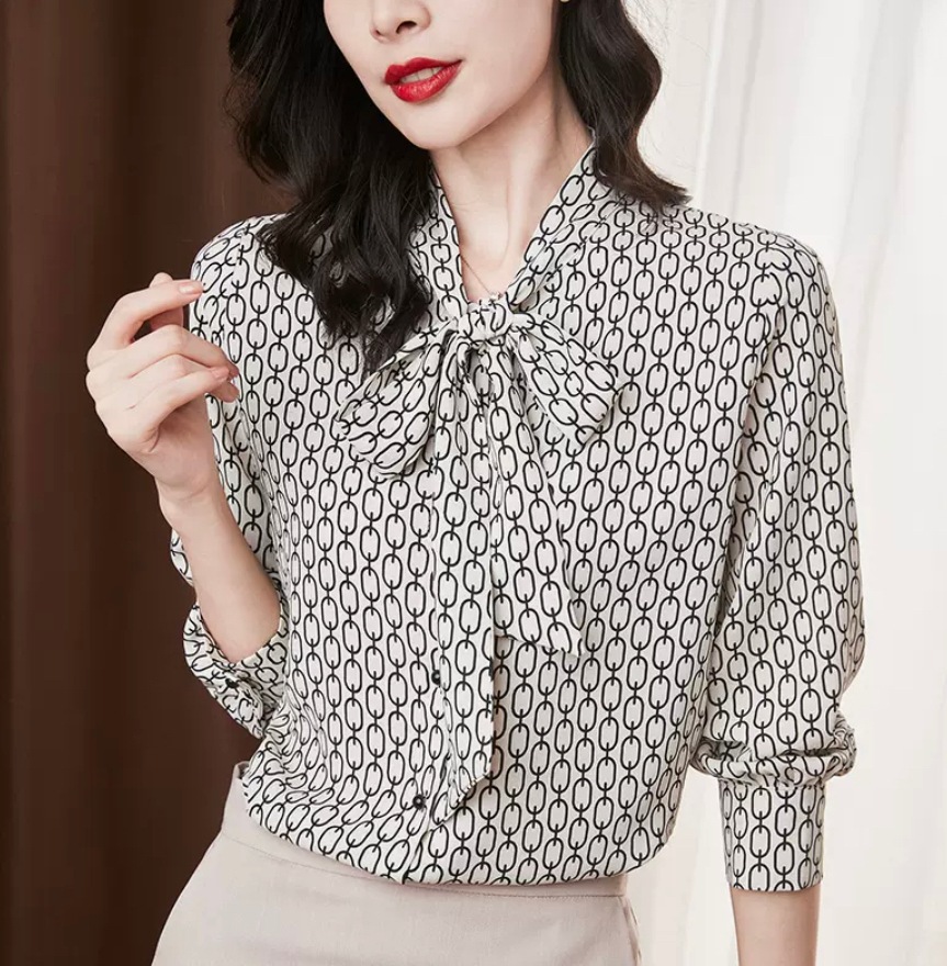トップス シャツ ブラウス 袖あり 長袖 Vネック 襟なし リボン 前開き ポリエステル 大人可愛い きれいめ 大人 上品 おしゃれ お洒落 大人女子 こなれ感 モード系 柄 春 夏 秋 冬