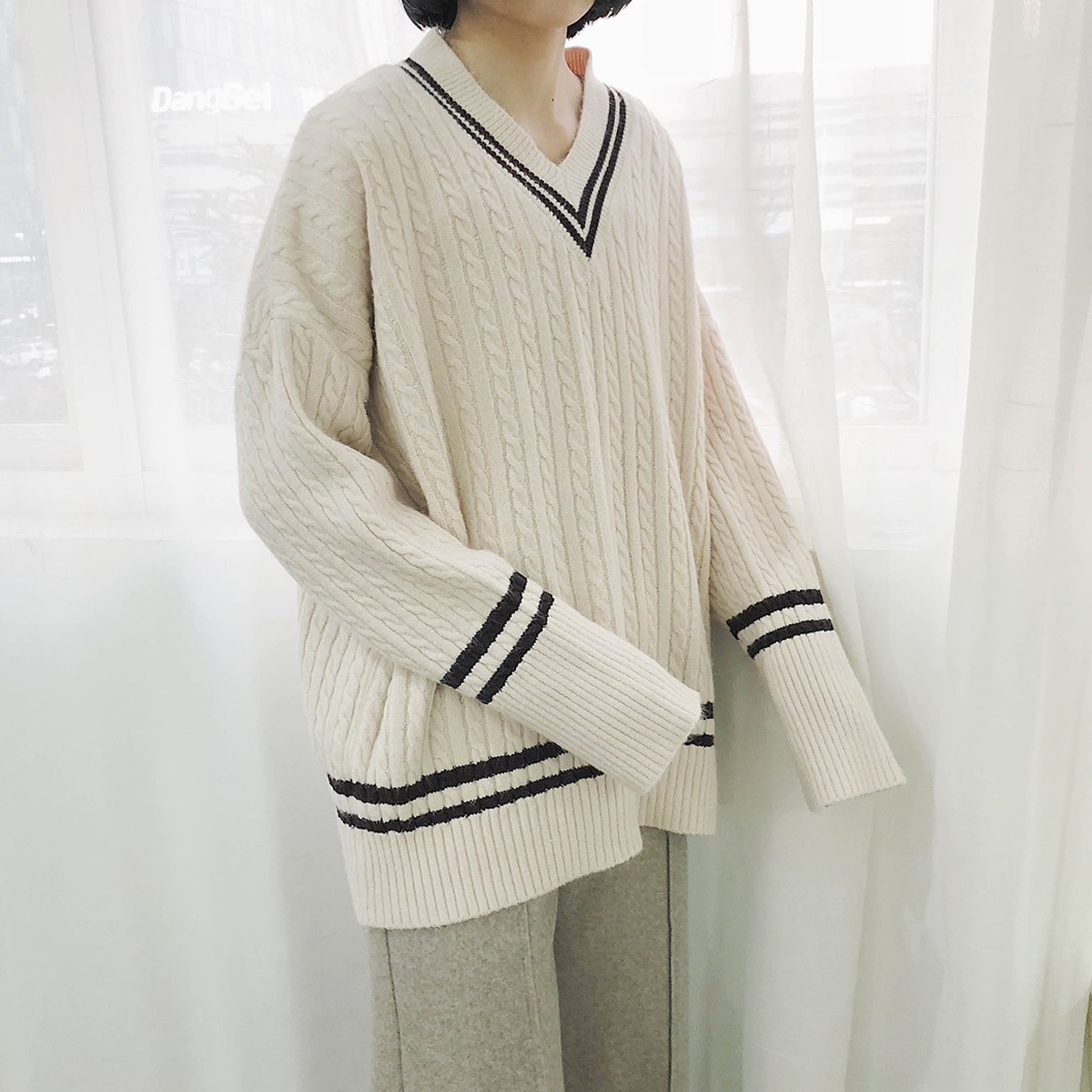 Vネックニット 0119t