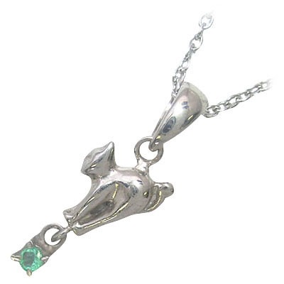 幸せを招く猫モチーフ ( 5月誕生石 ) シルバー エメラルドペンダントネックレス楽ギフ_包装 8,134円