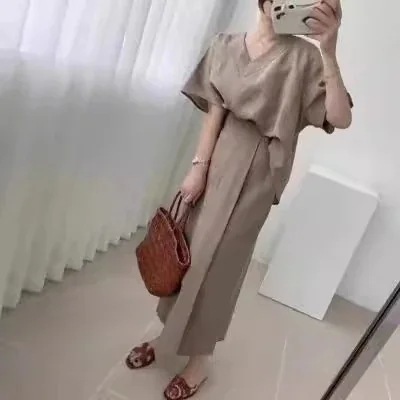 新品/シック/カジュアル/Vネック/2025/ゆったり/シャツ/トップス+ハイウエストハーフスカート/セット/レディース 5,482円