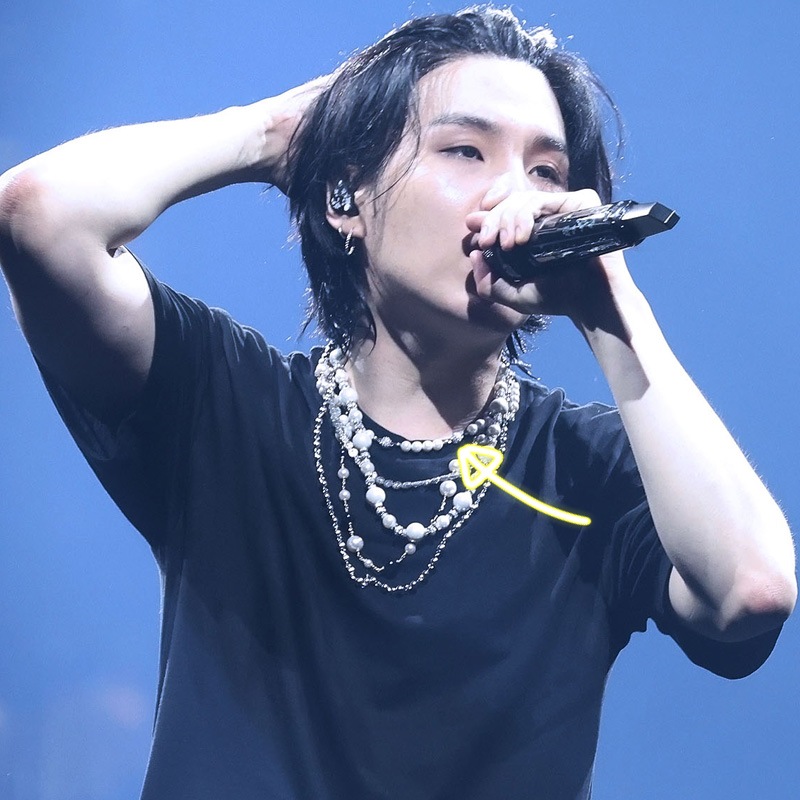 Qoo10] BLACK PURPLE BTS SUGA 着用 Yeriel P : 腕時計