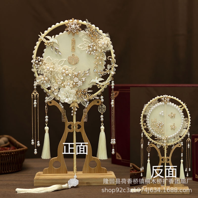 E コマースドロップシッピング親友の結婚のための長い柄の中国製ブライダルファンフェイスカバーファン完成素材パッケージ