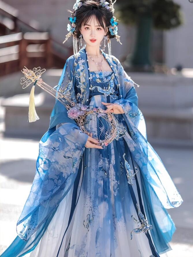 華やかな漢服お姫系漢服 お花 蝶々 モチーフ ふんわり 華やか 中国古代 宮廷 お姫様 皇后 貴妃 チャイナ服 中華コスプレ衣裳 中華衣装 唐朝 中華ドラマ 時代劇 華流 ハロウィン 衣