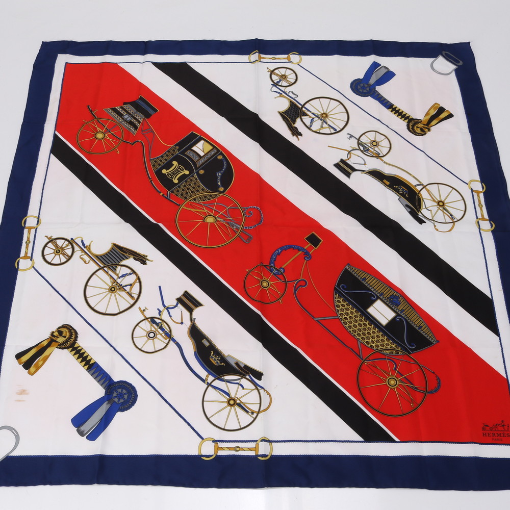 タグ付 カレ 90 馬車柄 スカーフ シルク100％ Cマーク 絹 ストール 春 夏 秋 冬 アニマル パンダ 白 黒 大判 レディース ESM BB2-10 中古