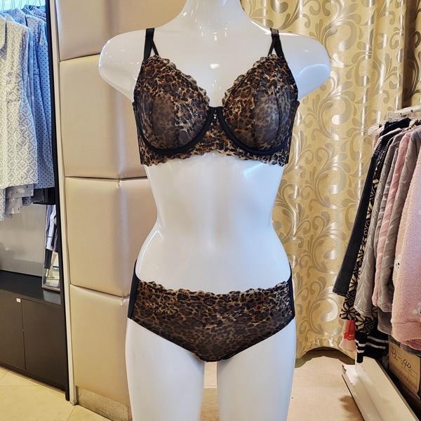 VBR1710B_ヒョウ柄薄手ブラ ヘムパンティーセット BCカップ