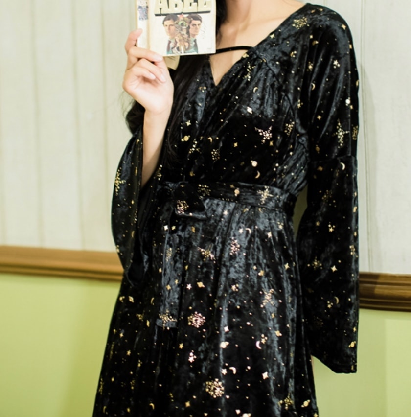 ワンピース ルームウェア フレア Aライン 長袖 フレアスリーブ ベロア きらきら かわいい 大人可愛い きれいめ 星柄 スター 春 秋 冬 デート お出かけ お泊まり 楽ちん XS 黒