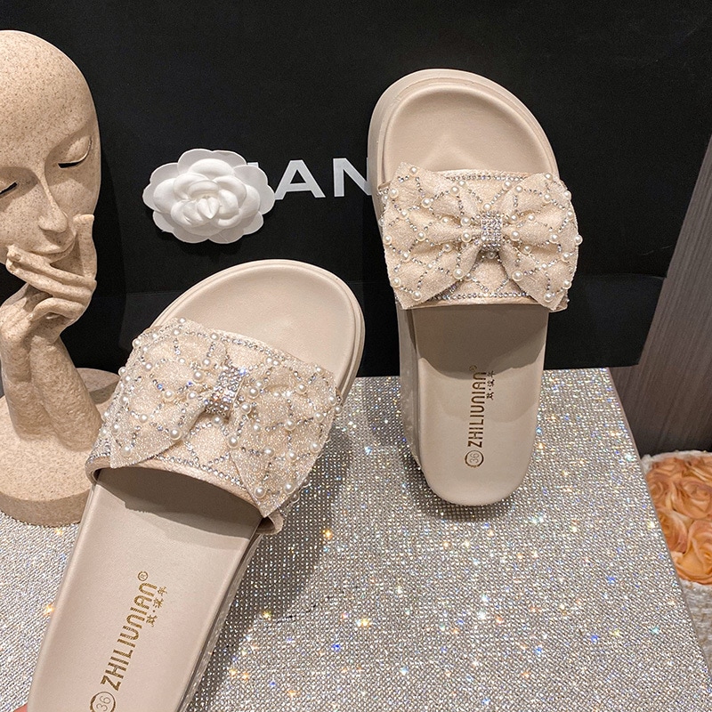 999-1 女性が外で履くサンダル23新作厚底スリッパ増加プラットフォームソールフルダイヤモンドサンダルビーチサンダル 5,471円