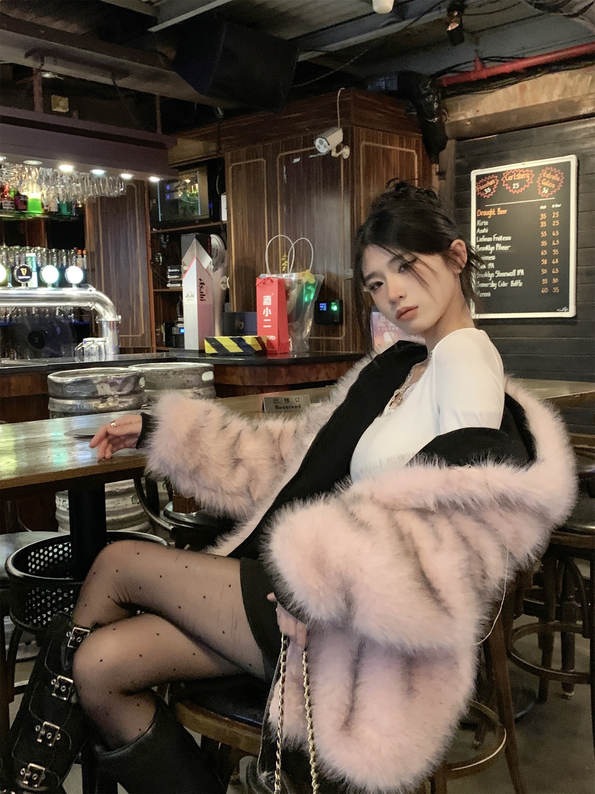 秋冬防寒 あったかアウター 韓国風コートスタイルアップ かわいい ブルゾンファー付きファッション系裹起毛大人ゆったりカジュアルストリートサイズレディースムートン襟ゆるダボ シルエット学生通学丈