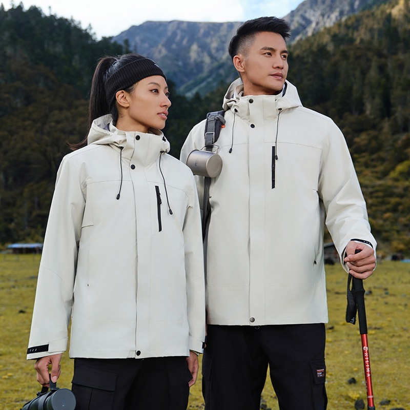 男性用の高品質でトレンディな 3 in 1 取り外し可能なマウンテン スタイルのハイキング ジャケット2025 年の新スタイルカップルに最適アウトドア ダウン インナーレイヤー
