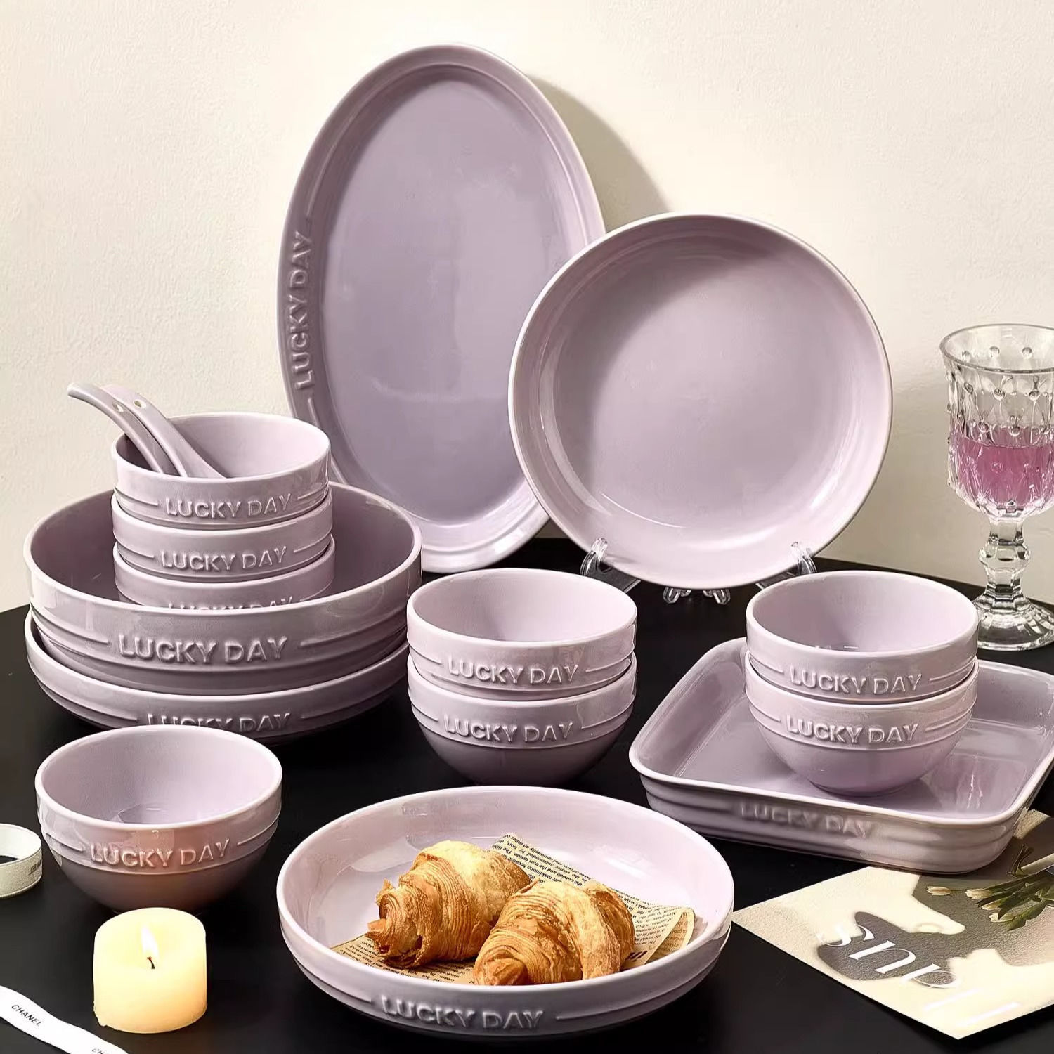 ノルディッククリームスタイルの食器セットセラミックボウル2024新しいアンダーグレーズカラーボウルとプレートの組み合わせハウス新しいハウスボウルとプレートに移動