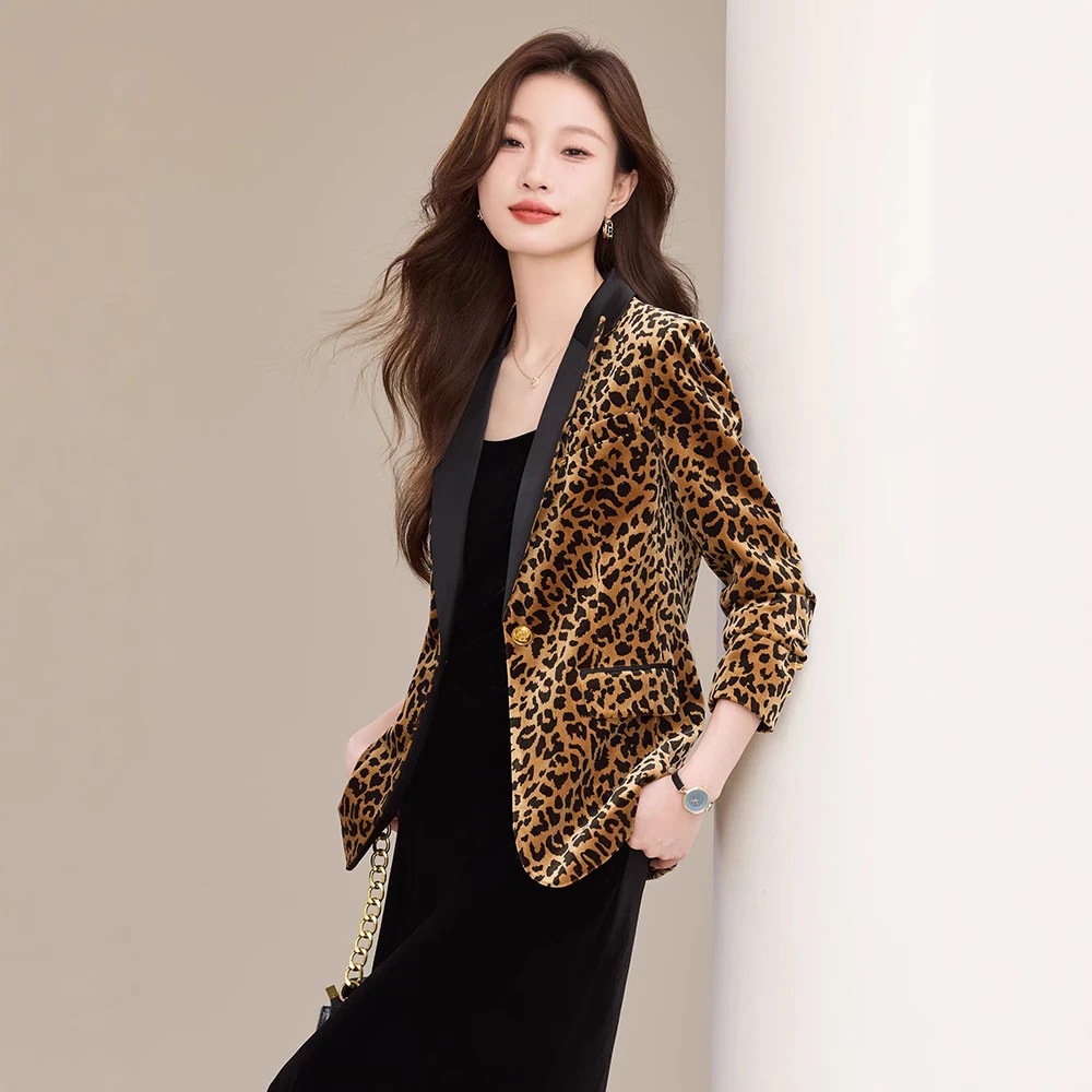 テーラードジャケット ヒョウ柄 ベルベット アウター 春 新作 デザイン感 気質 長袖 カジュアル 上着 アウター 百掛け