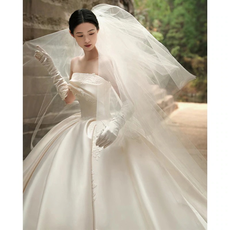 ブサテンライトウエディングドレス花嫁2025メインガーゼ妊婦さんのお出かけ用床丈シン大きめテール